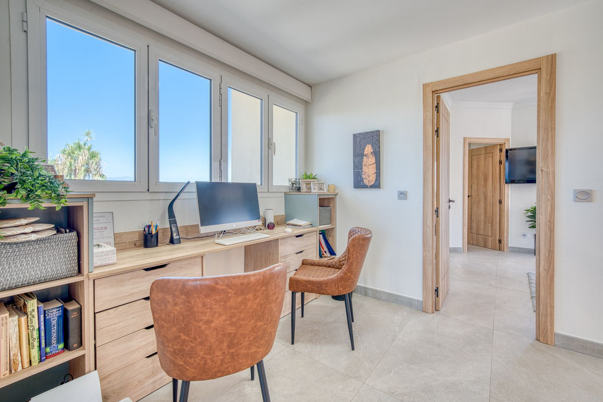 Se vende Ático Dúplex de 3 dormitorios en Costa Del Sol, Cadiz, España