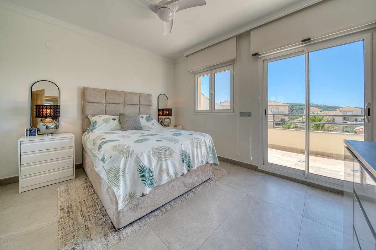 Se vende Ático Dúplex de 3 dormitorios en Costa Del Sol, Cadiz, España