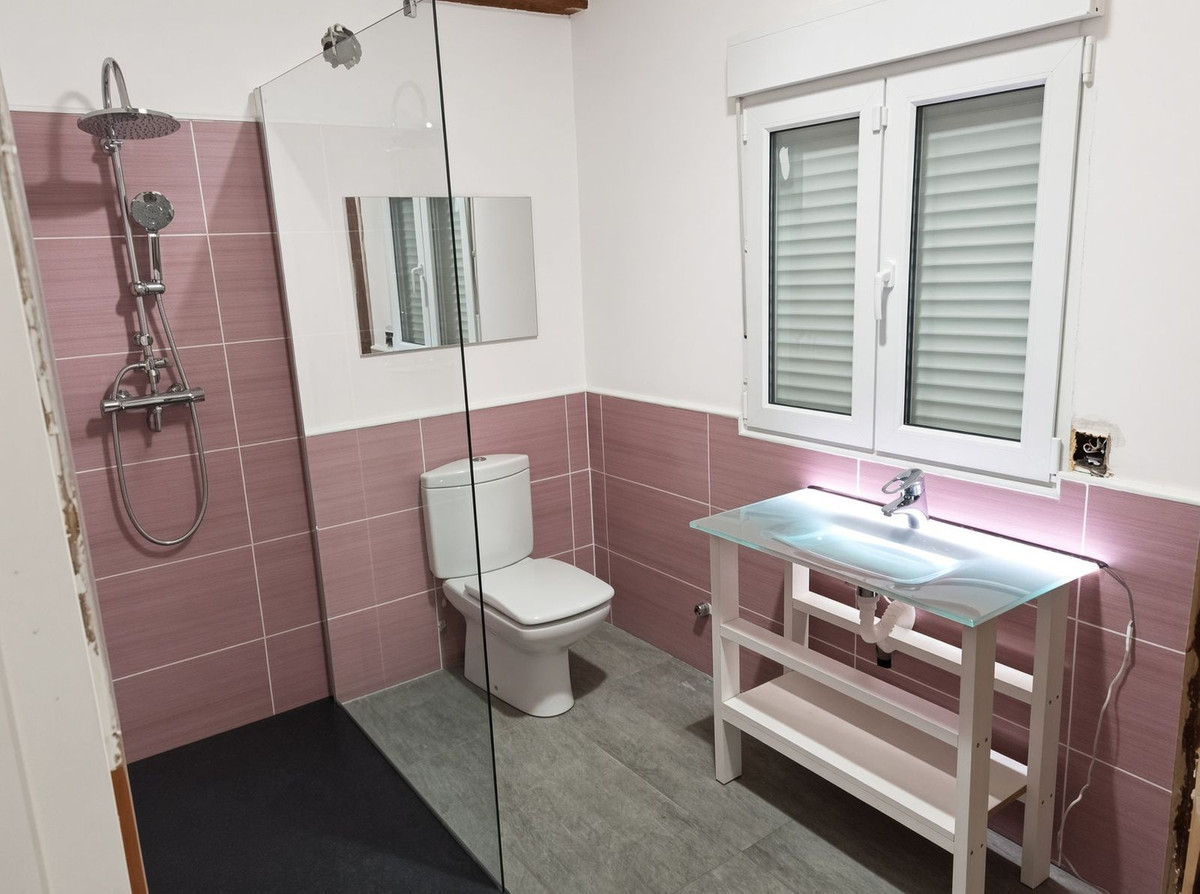 Se vende Villa - Chalet de 3 dormitorios en Costa Del Sol, Málaga, España