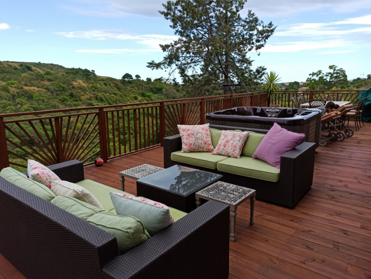 Se vende Villa - Chalet de 3 dormitorios en Costa Del Sol, Málaga, España
