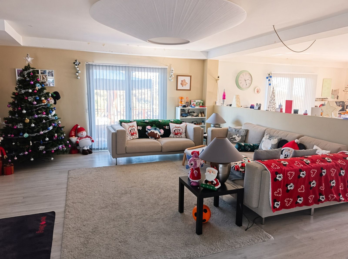 Se vende Villa - Chalet de 3 dormitorios en Costa Del Sol, Málaga, España