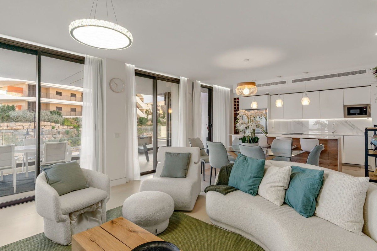 4 Bed Apartment for sale in Higueron Costa Del Sol, Málaga, Spain
