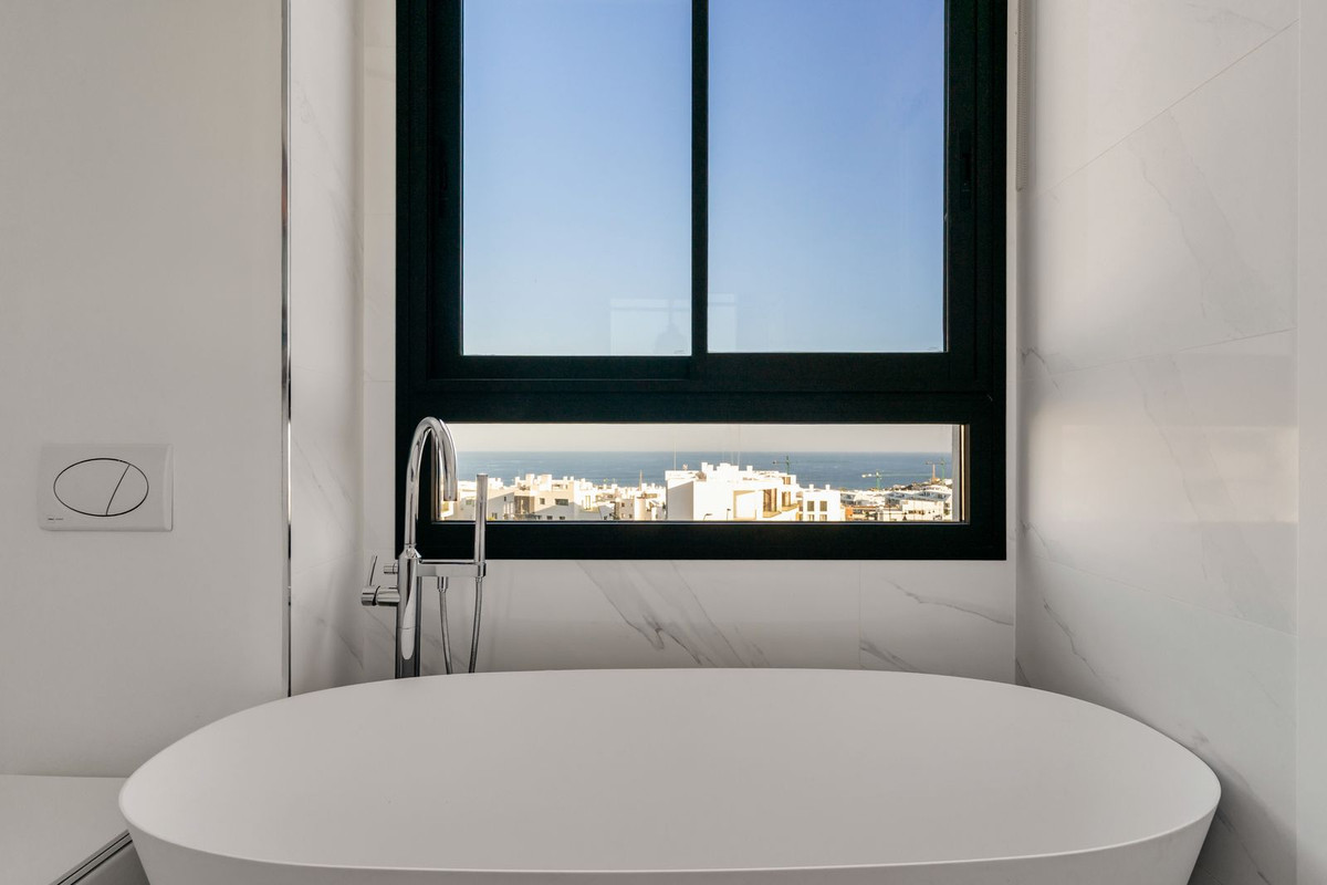 4 Bed Apartment for sale in Higueron Costa Del Sol, Málaga, Spain