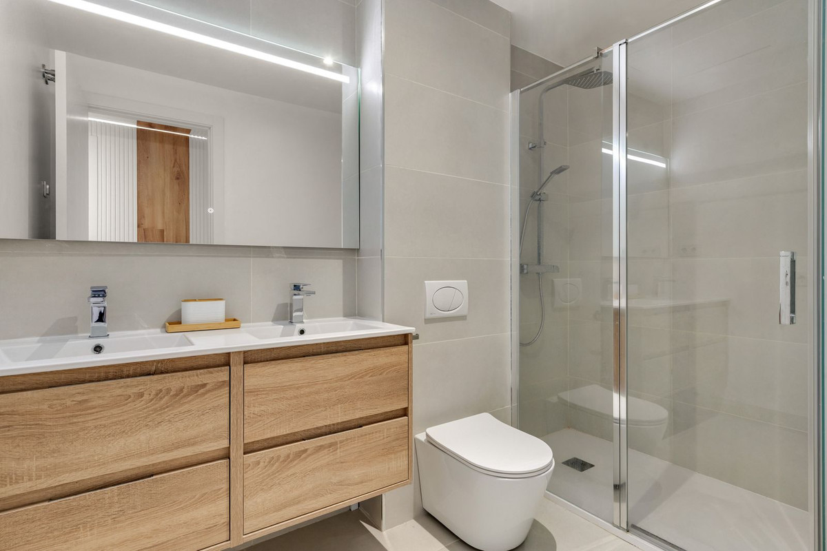 4 Bed Apartment for sale in Higueron Costa Del Sol, Málaga, Spain