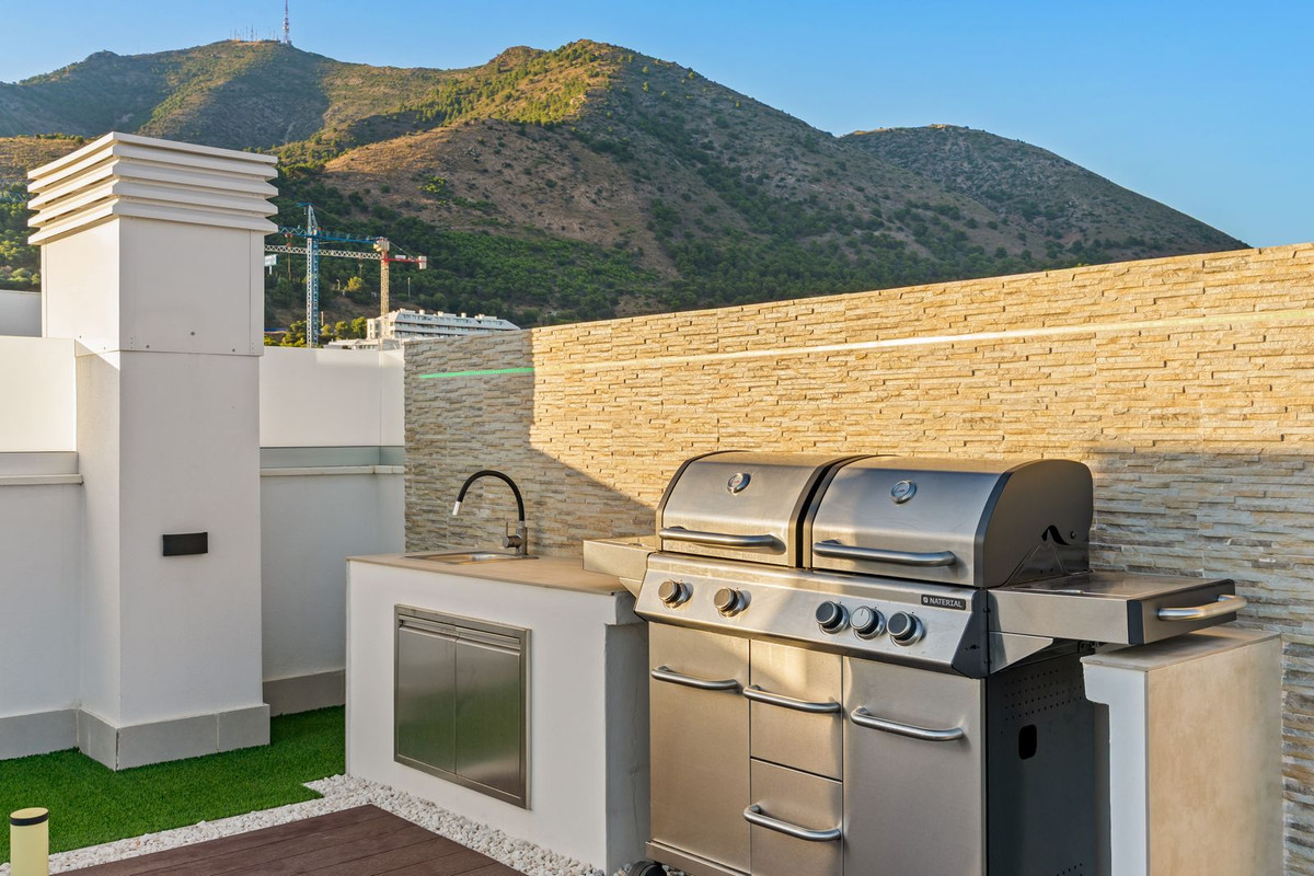4 Bed Apartment for sale in Higueron Costa Del Sol, Málaga, Spain