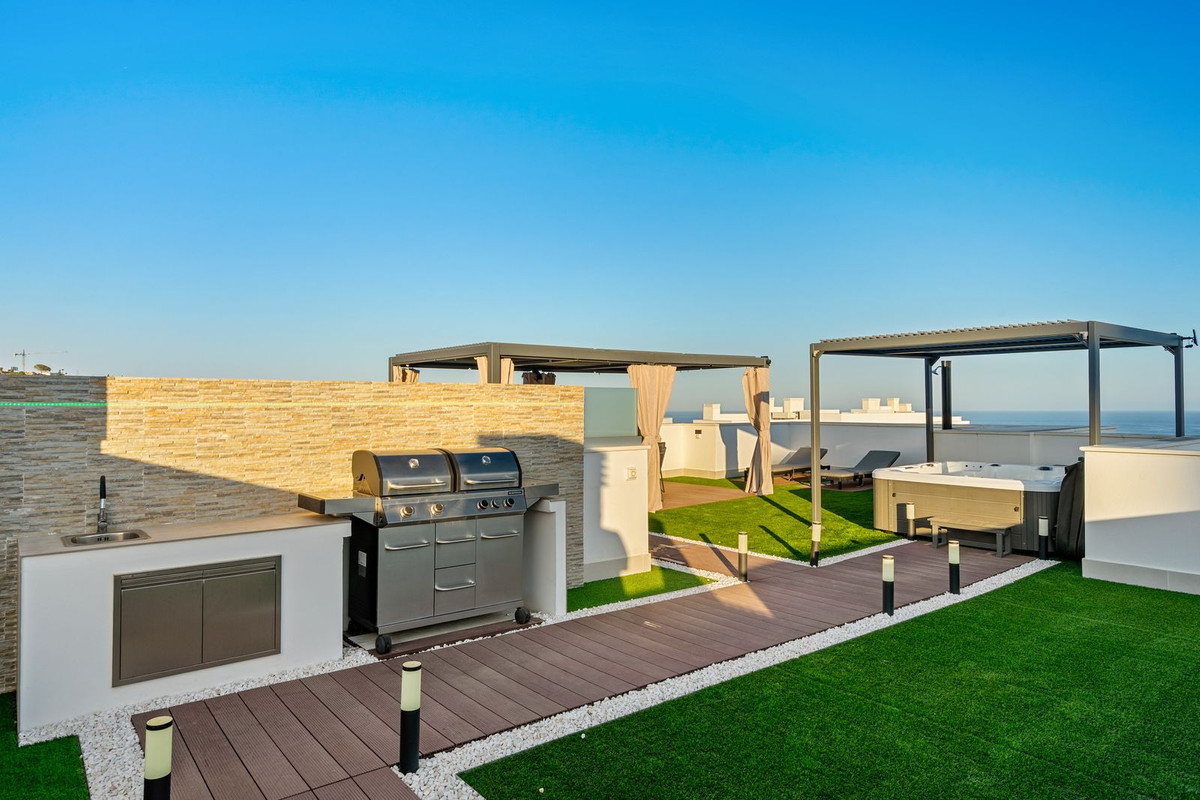 4 Bed Apartment for sale in Higueron Costa Del Sol, Málaga, Spain