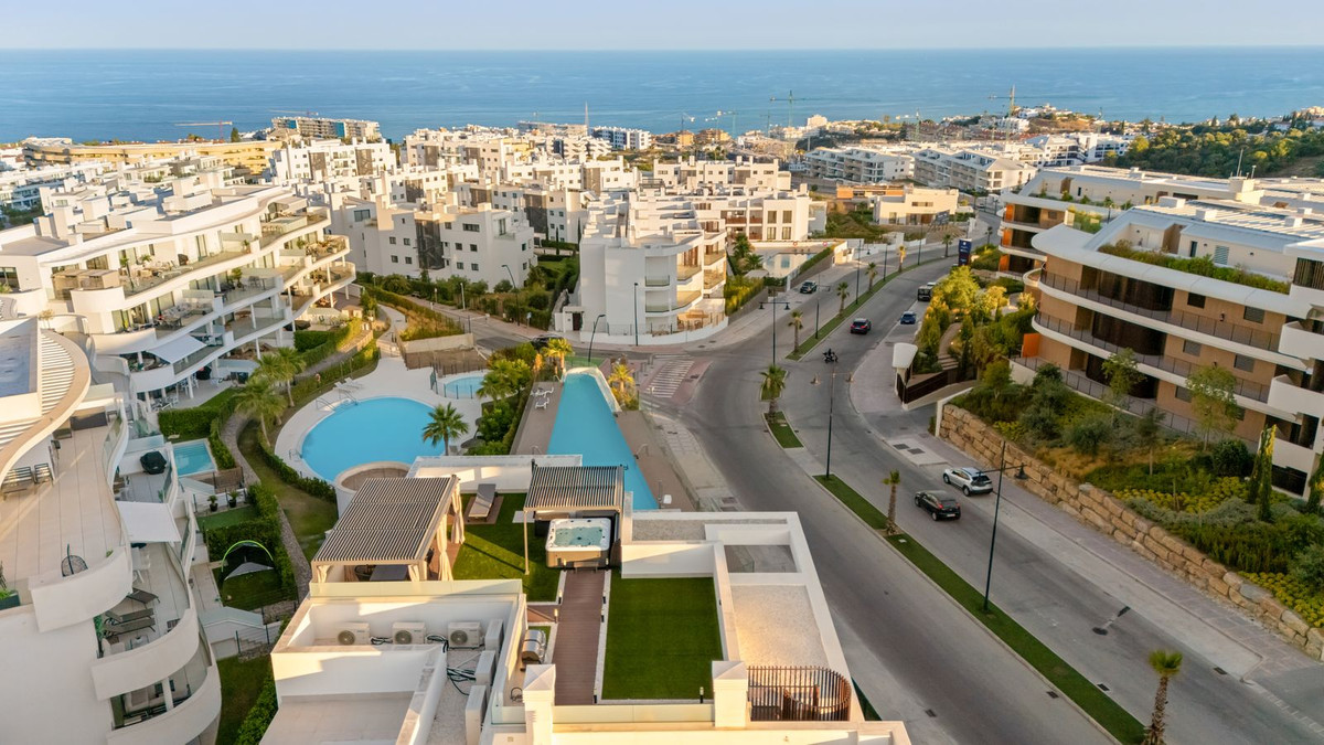 4 Bed Apartment for sale in Higueron Costa Del Sol, Málaga, Spain