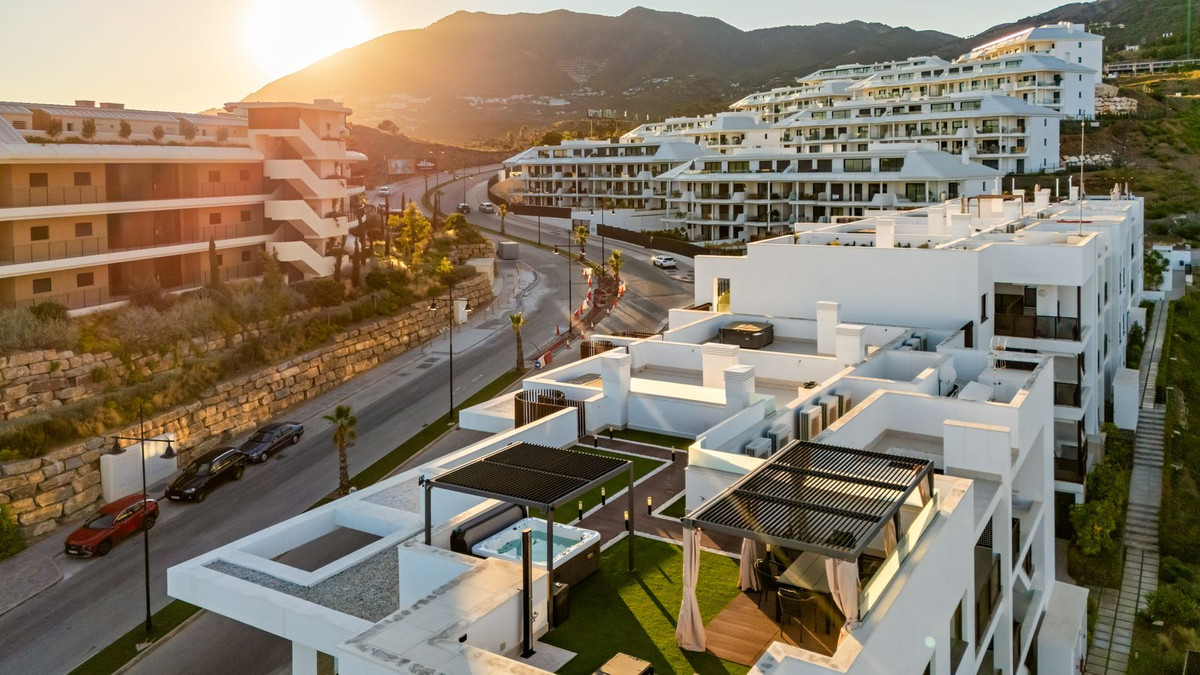 4 Bed Apartment for sale in Higueron Costa Del Sol, Málaga, Spain