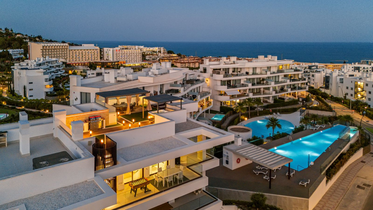 4 Bed Apartment for sale in Higueron Costa Del Sol, Málaga, Spain