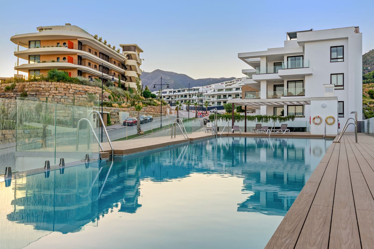 4 Bed Apartment for sale in Higueron Costa Del Sol, Málaga, Spain