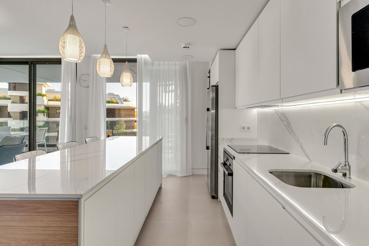 4 Bed Apartment for sale in Higueron Costa Del Sol, Málaga, Spain