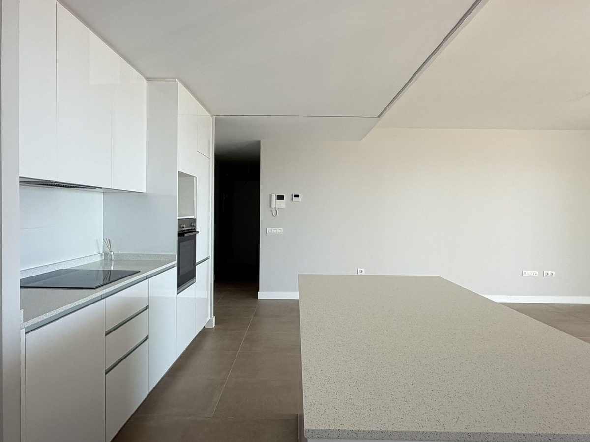 Se vende Apartamento Planta Media de 3 dormitorios en Costa Del Sol, Málaga, España