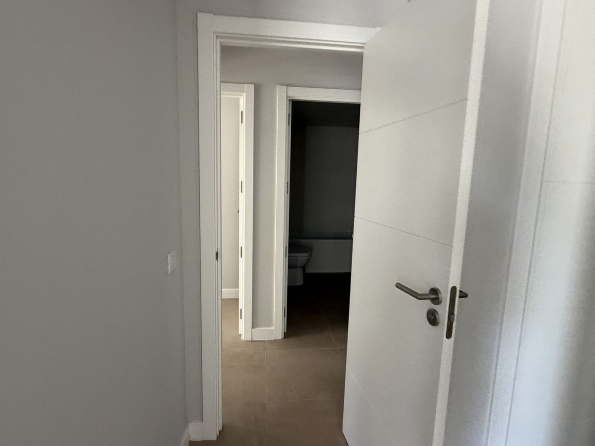 Se vende Apartamento Planta Media de 3 dormitorios en Costa Del Sol, Málaga, España