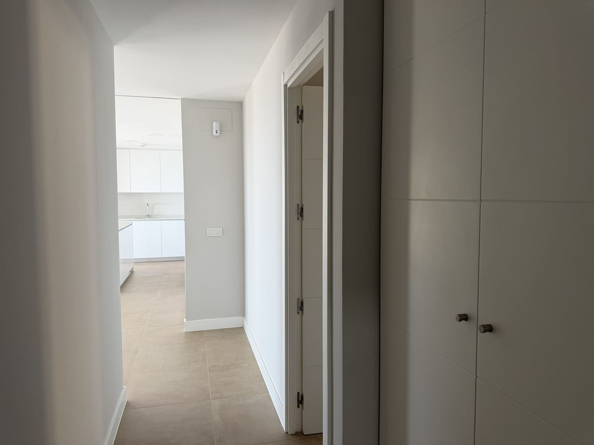 Se vende Apartamento Planta Media de 3 dormitorios en Costa Del Sol, Málaga, España