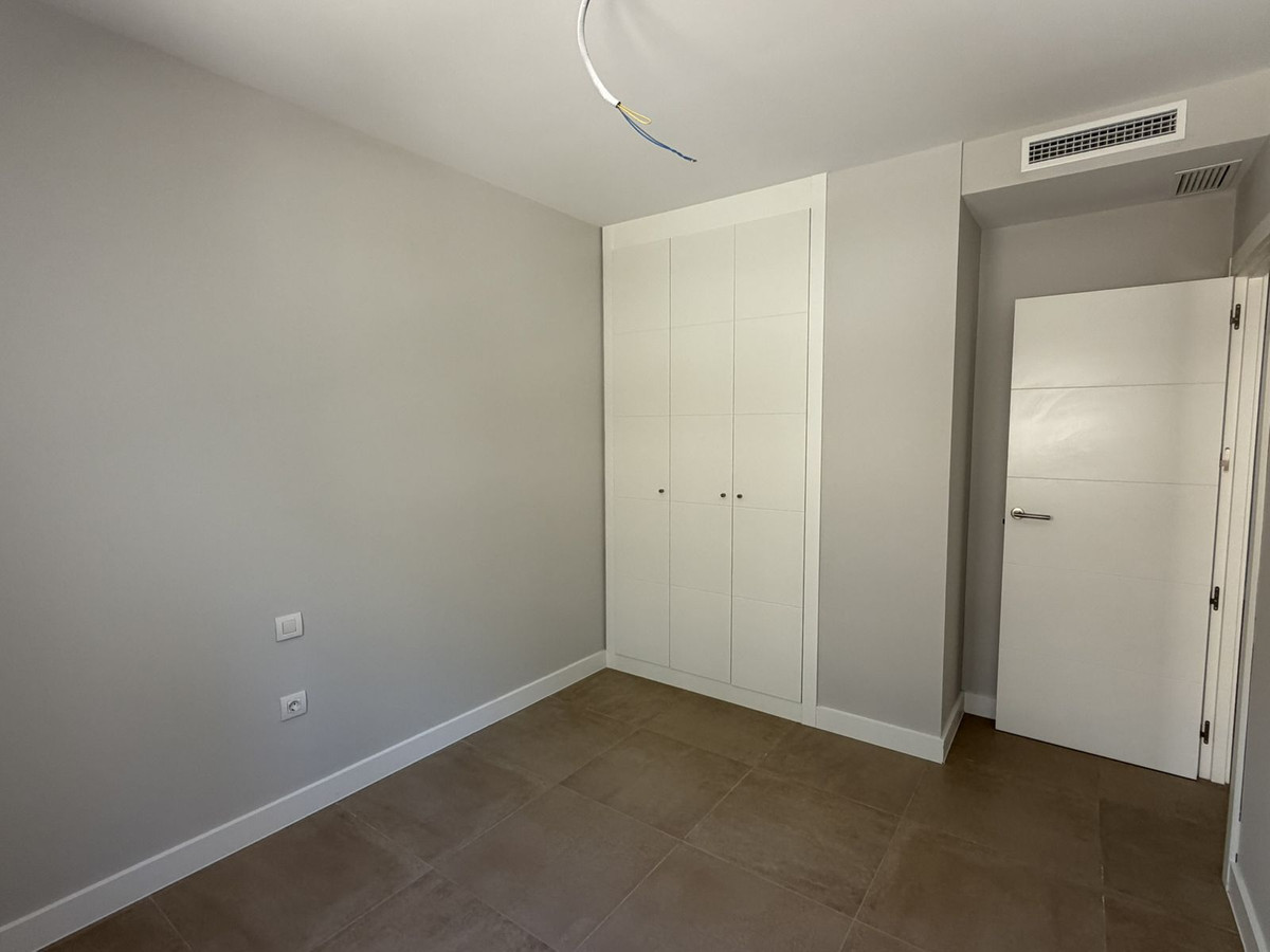 Se vende Apartamento Planta Media de 3 dormitorios en Costa Del Sol, Málaga, España