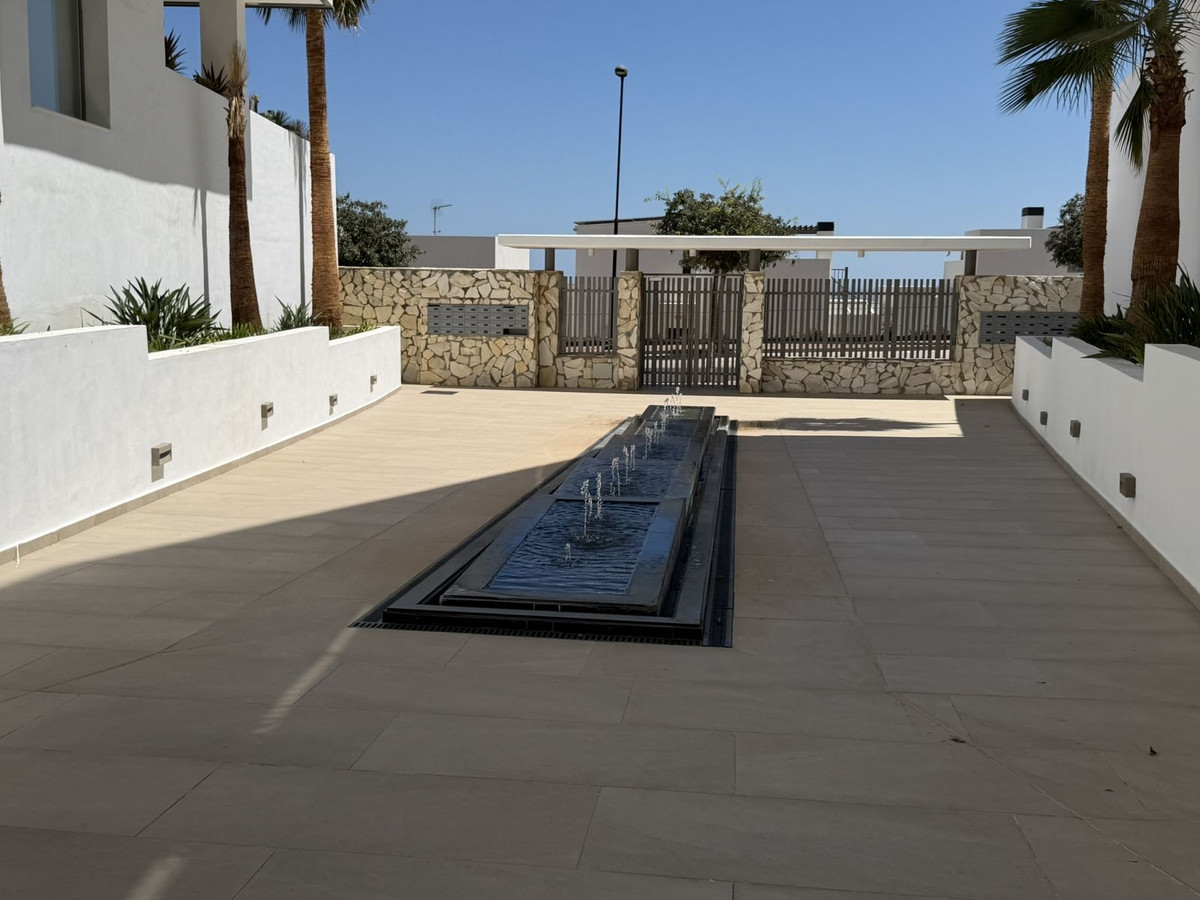 Se vende Apartamento Planta Media de 3 dormitorios en Costa Del Sol, Málaga, España