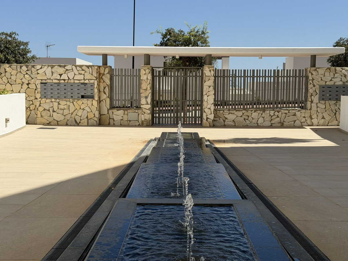 Se vende Apartamento Planta Media de 3 dormitorios en Costa Del Sol, Málaga, España