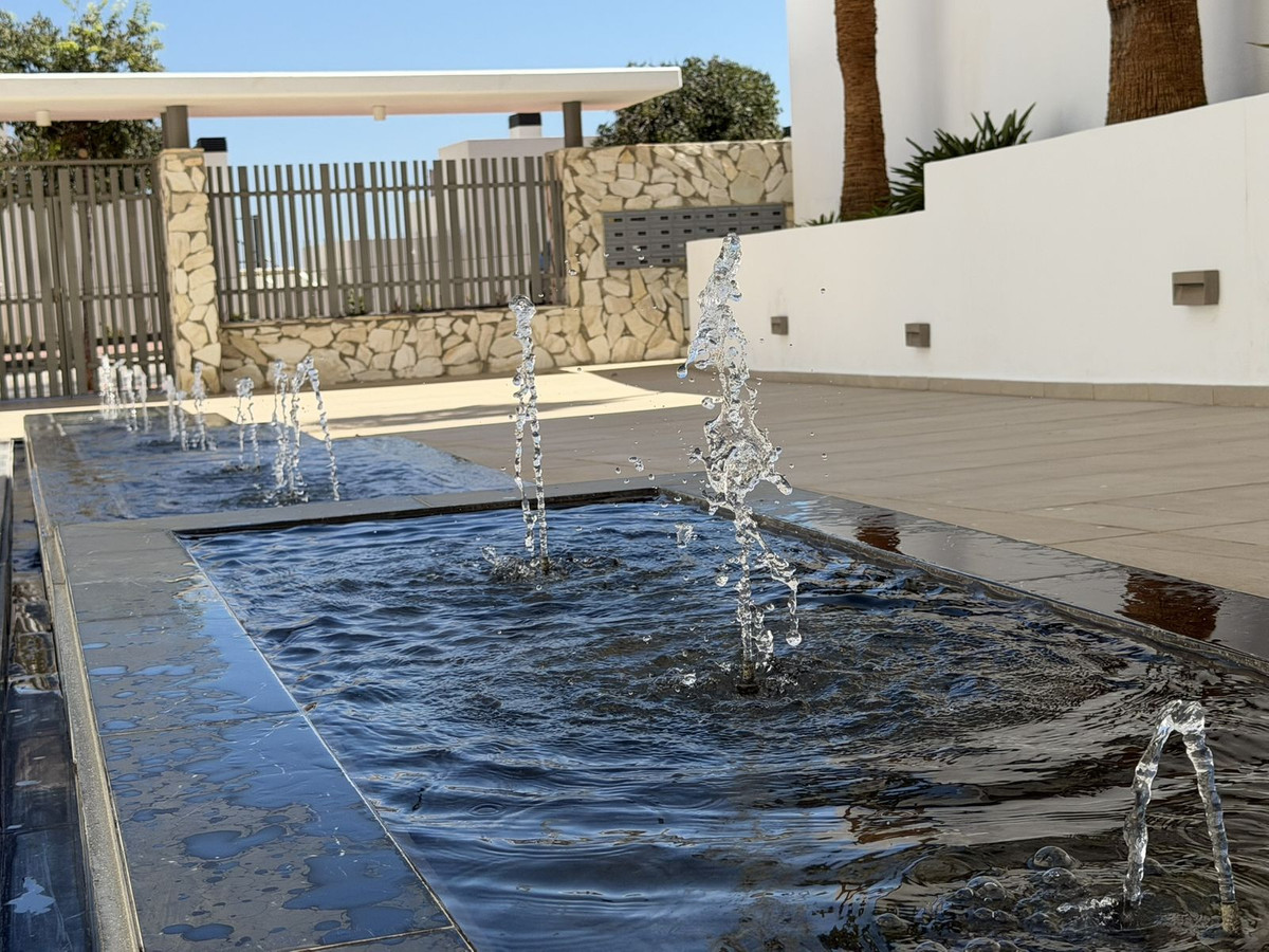 Se vende Apartamento Planta Media de 3 dormitorios en Costa Del Sol, Málaga, España