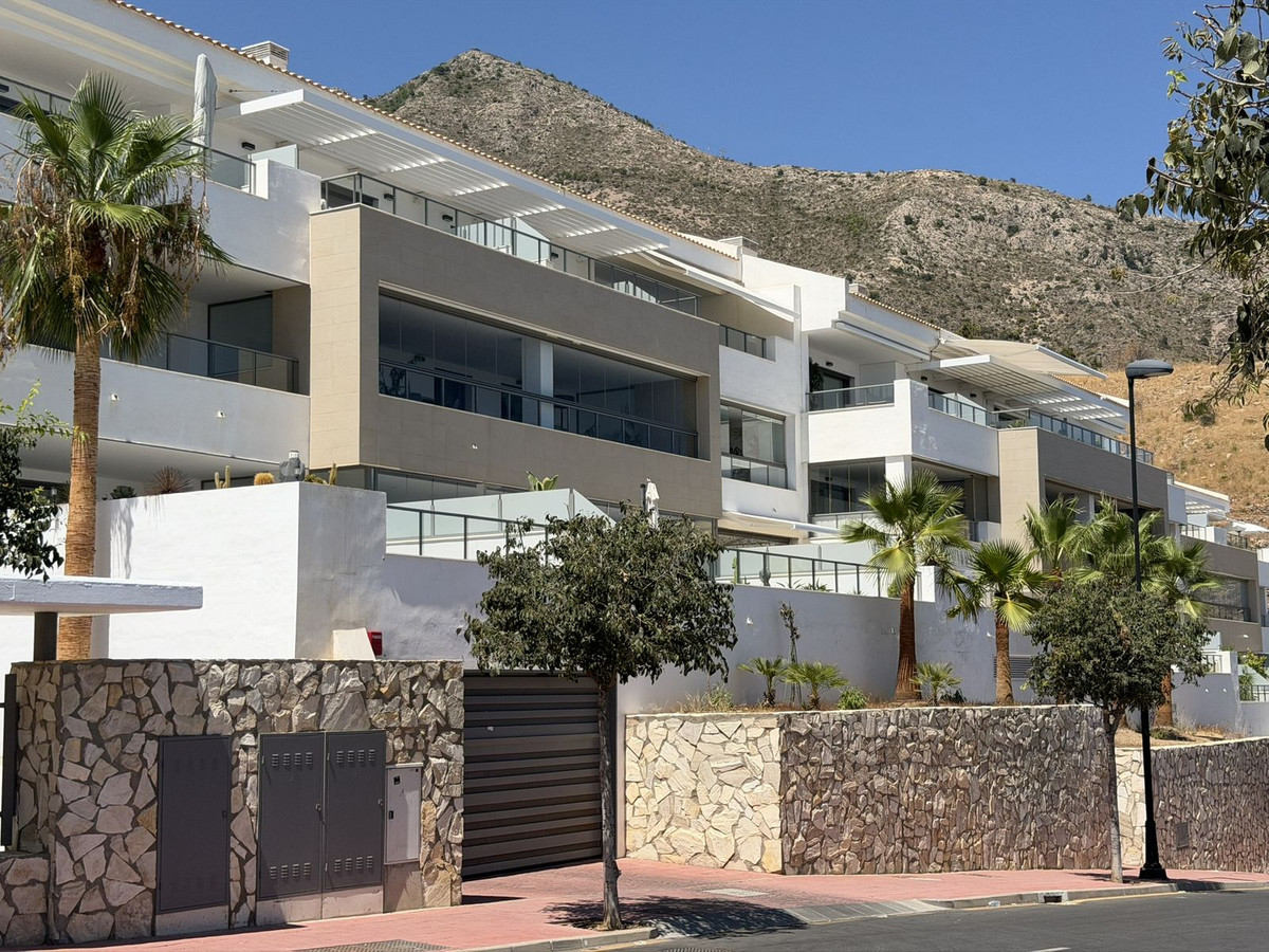 Se vende Apartamento Planta Media de 3 dormitorios en Costa Del Sol, Málaga, España