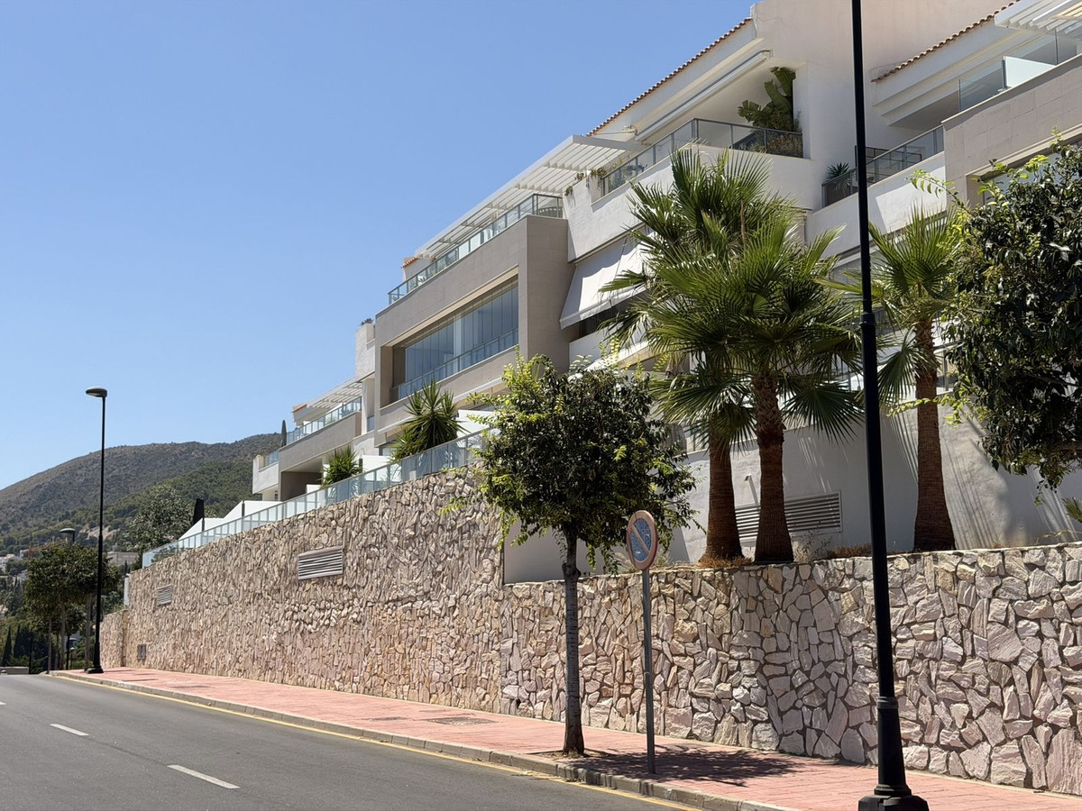 Se vende Apartamento Planta Media de 3 dormitorios en Costa Del Sol, Málaga, España