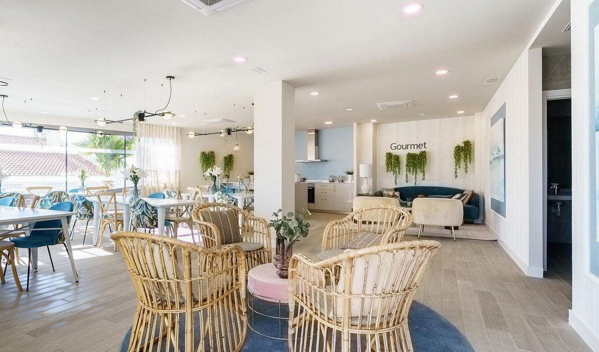 Se vende Apartamento Planta Media de 3 dormitorios en Costa Del Sol, Málaga, España