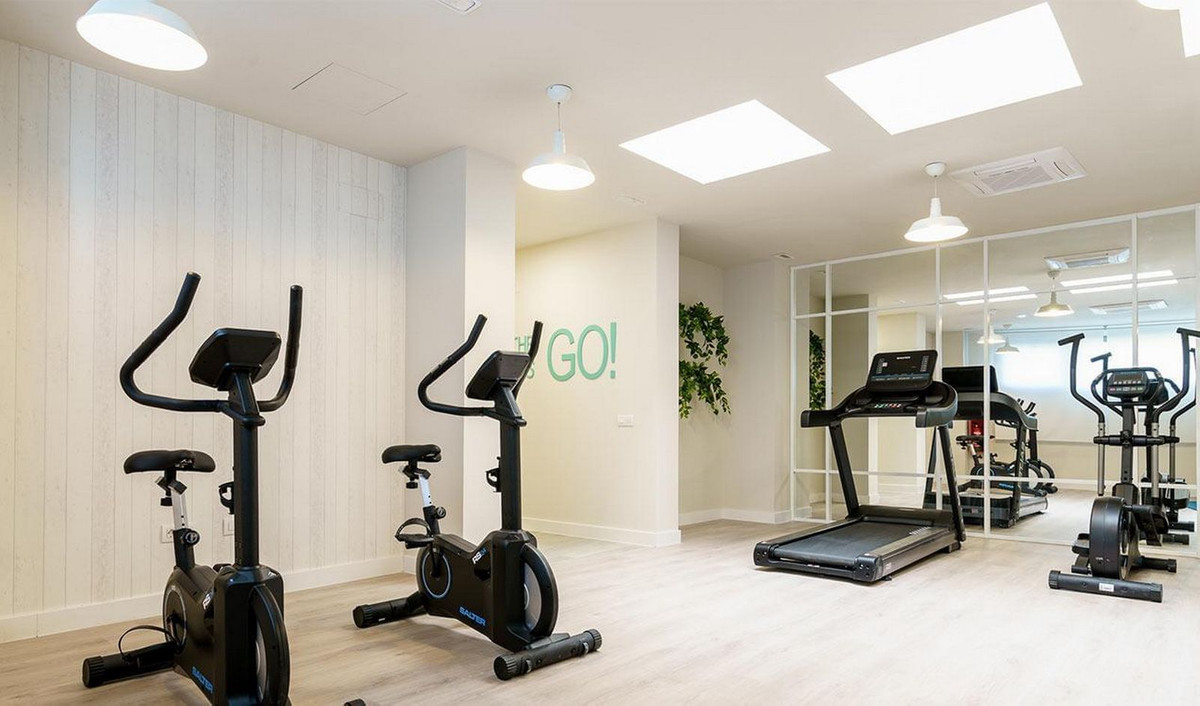 Se vende Apartamento Planta Media de 3 dormitorios en Costa Del Sol, Málaga, España