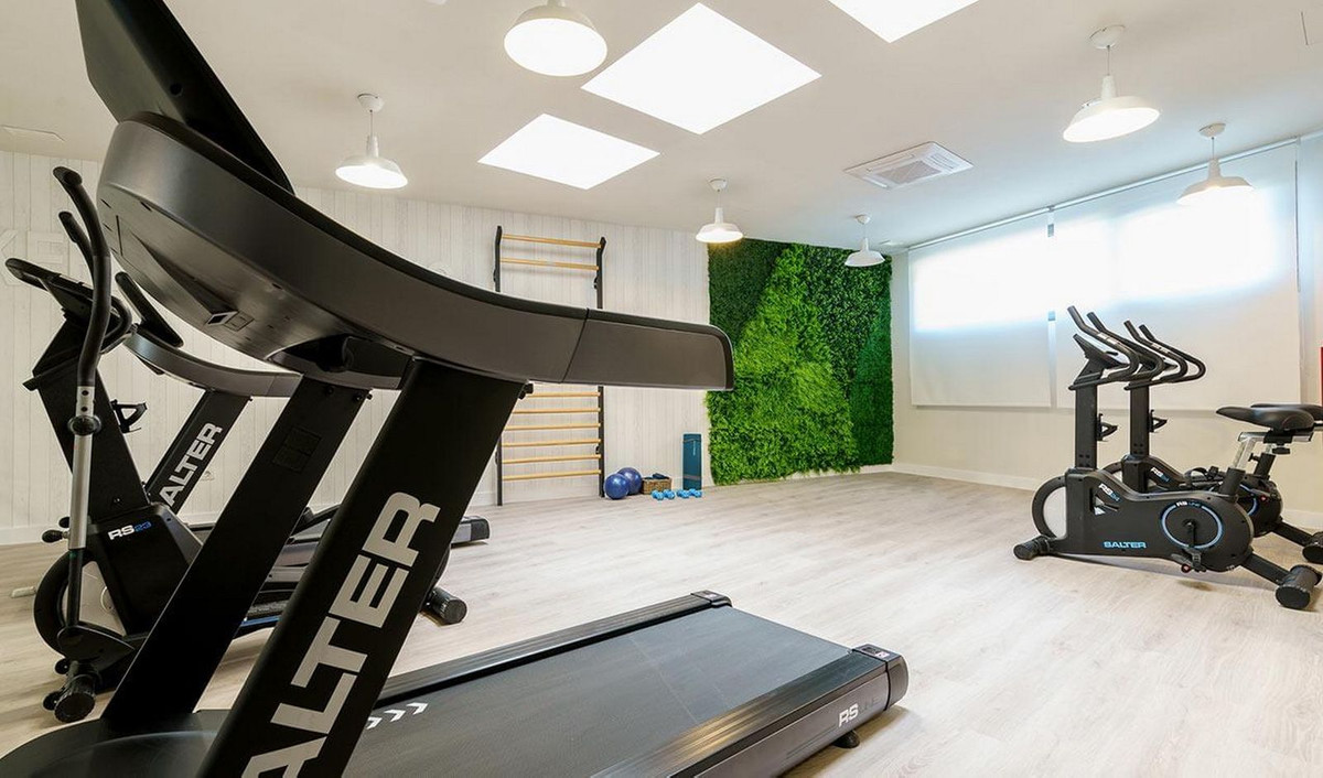 Se vende Apartamento Planta Media de 3 dormitorios en Costa Del Sol, Málaga, España