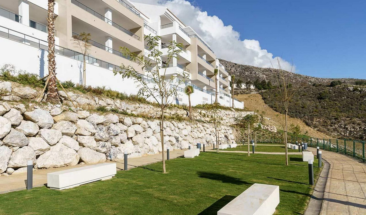 Se vende Apartamento Planta Media de 3 dormitorios en Costa Del Sol, Málaga, España