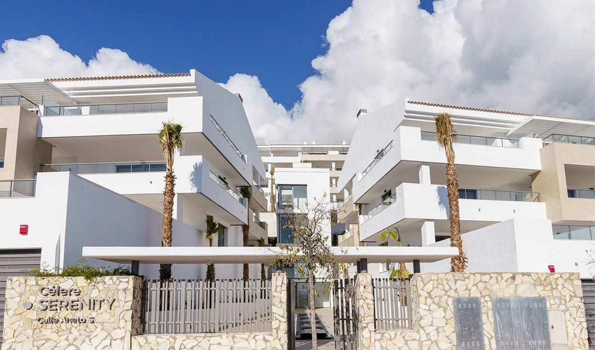 Se vende Apartamento Planta Media de 3 dormitorios en Costa Del Sol, Málaga, España