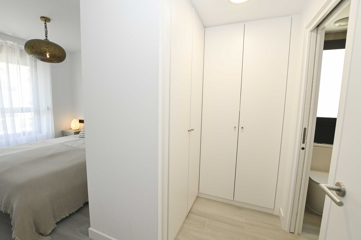 Se vende Apartamento Planta Media de 2 dormitorios en Costa Blanca, Alicante, España