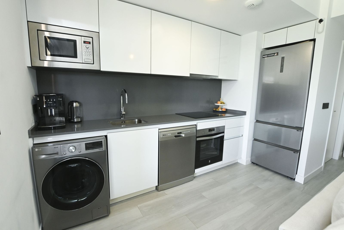 Se vende Apartamento Planta Media de 2 dormitorios en Costa Blanca, Alicante, España