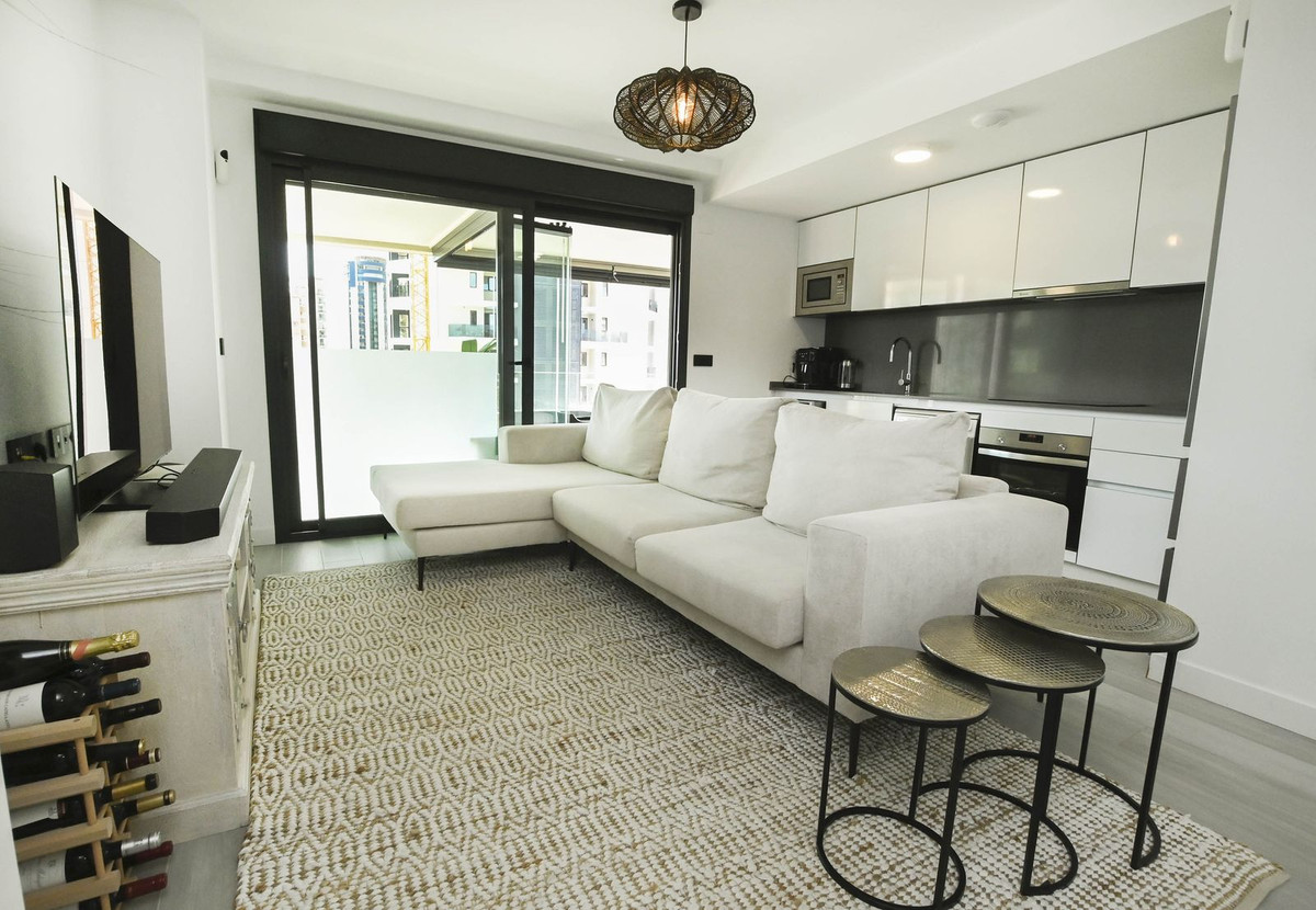 Se vende Apartamento Planta Media de 2 dormitorios en Costa Blanca, Alicante, España