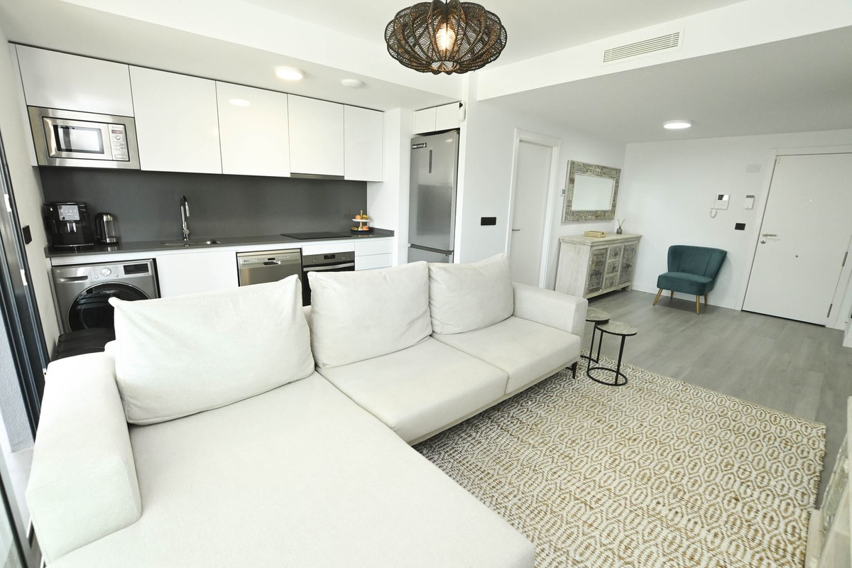 Se vende Apartamento Planta Media de 2 dormitorios en Costa Blanca, Alicante, España