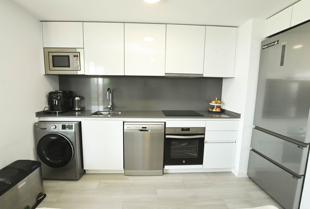 Se vende Apartamento Planta Media de 2 dormitorios en Costa Blanca, Alicante, España