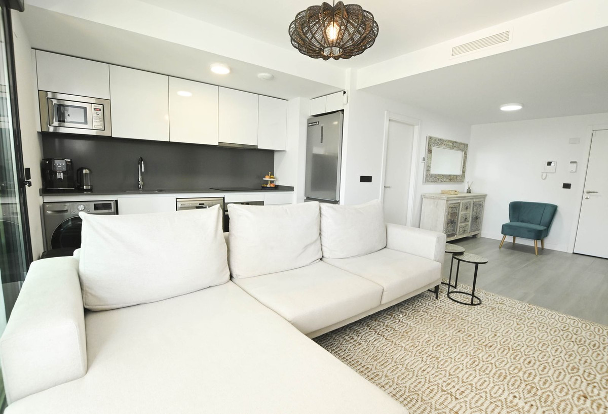 Se vende Apartamento Planta Media de 2 dormitorios en Costa Blanca, Alicante, España