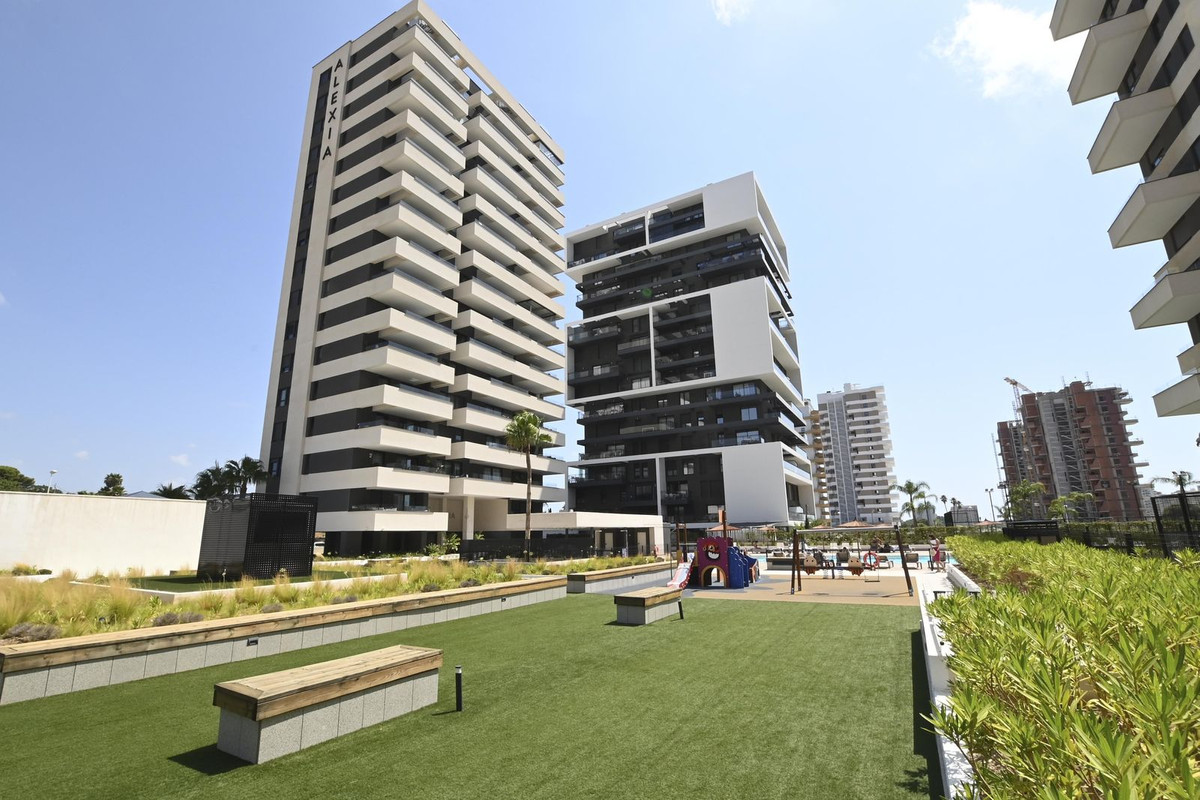Se vende Apartamento Planta Media de 2 dormitorios en Costa Blanca, Alicante, España