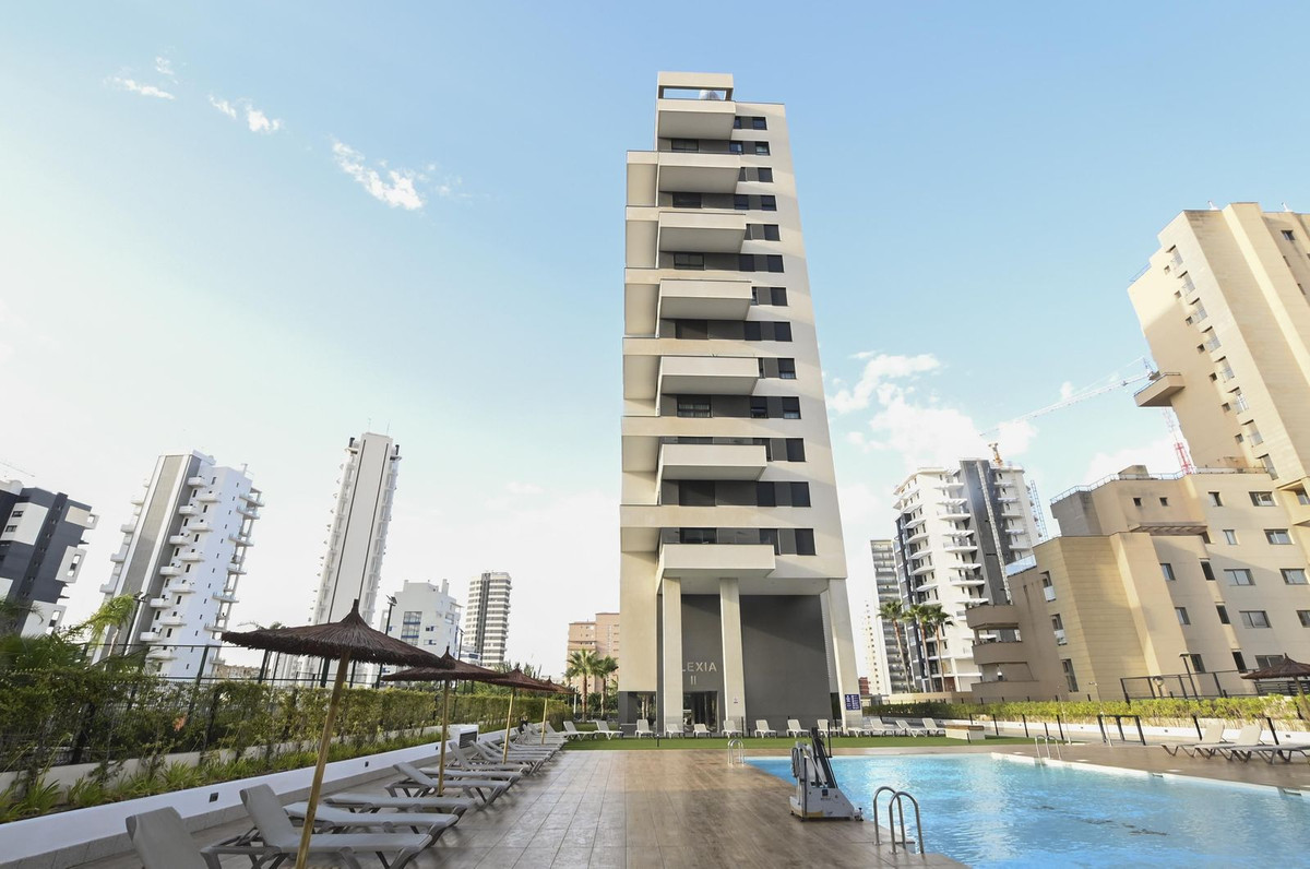 Se vende Apartamento Planta Media de 2 dormitorios en Costa Blanca, Alicante, España