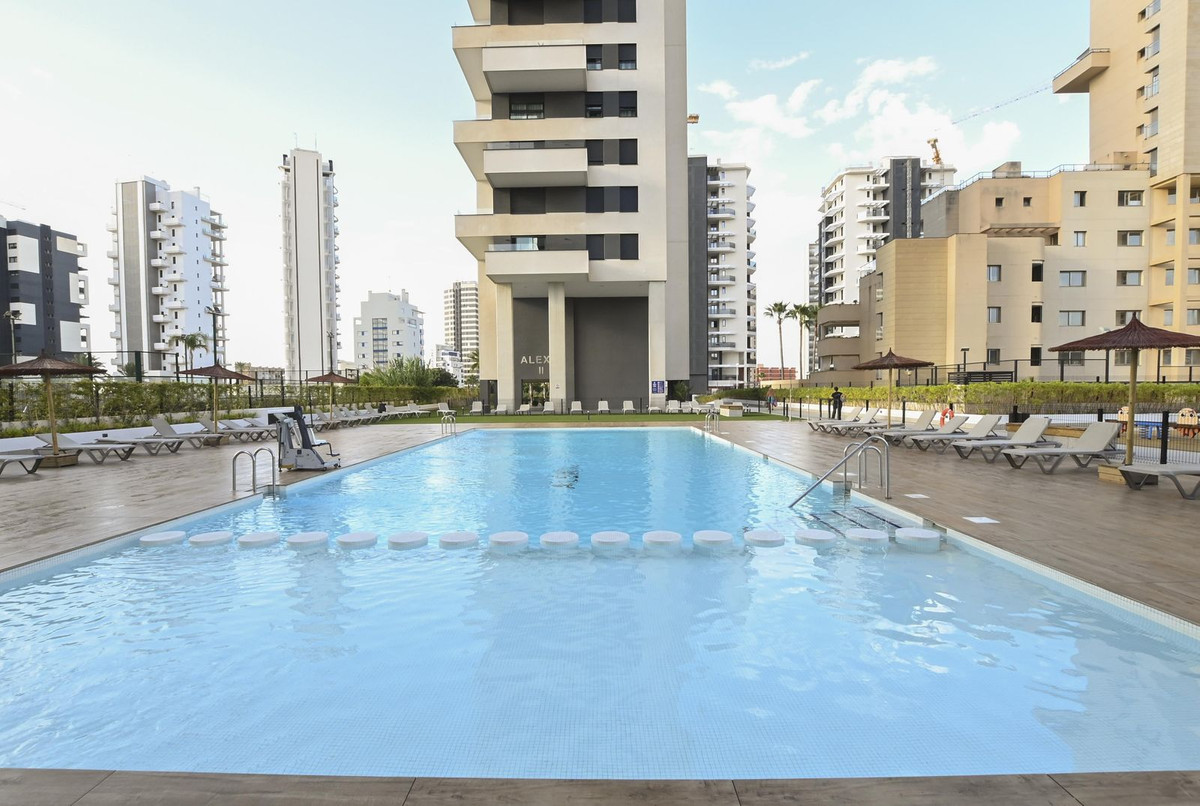 Se vende Apartamento Planta Media de 2 dormitorios en Costa Blanca, Alicante, España