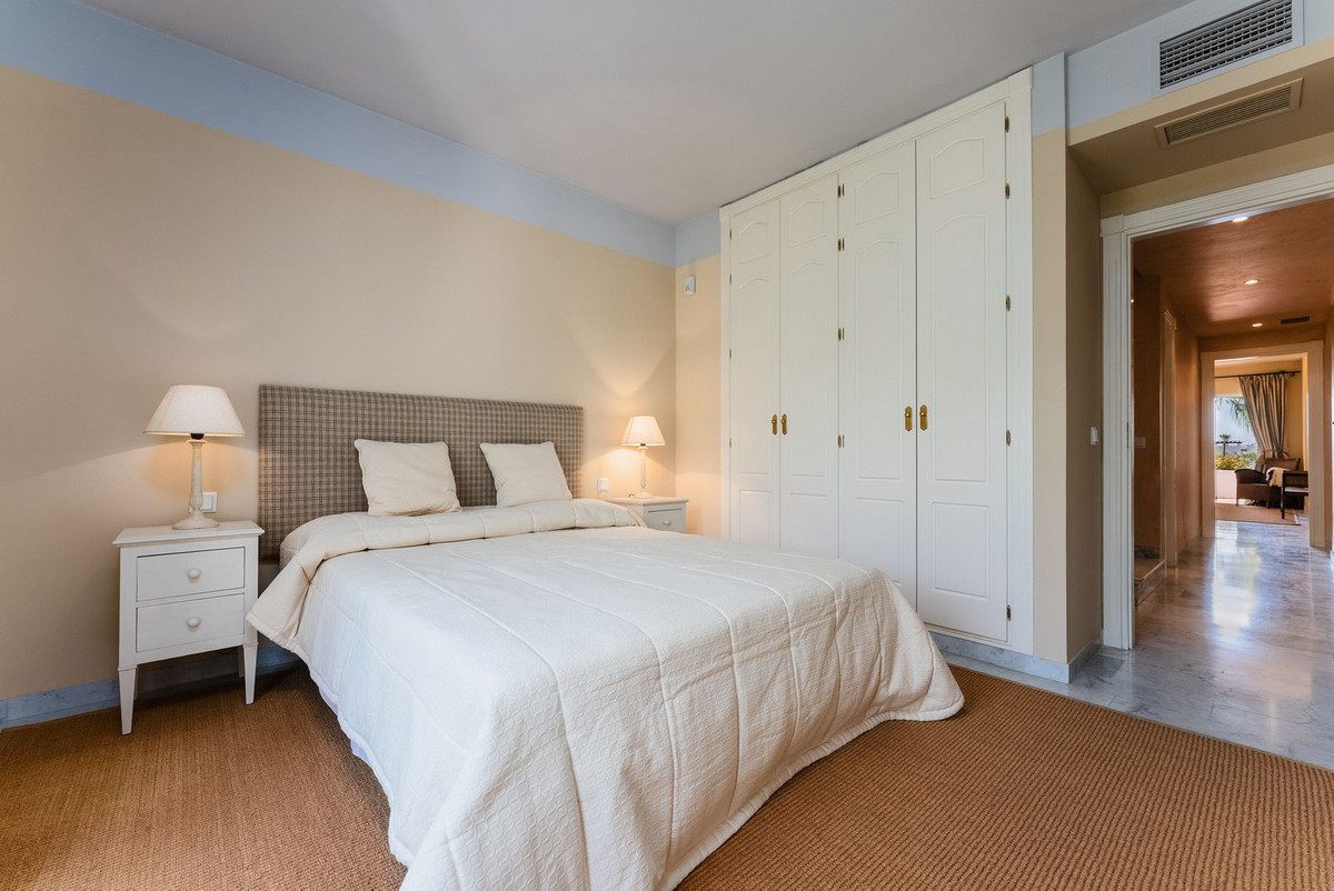 3 Bed Apartment for sale in Marbella Costa Del Sol, Málaga, Spain