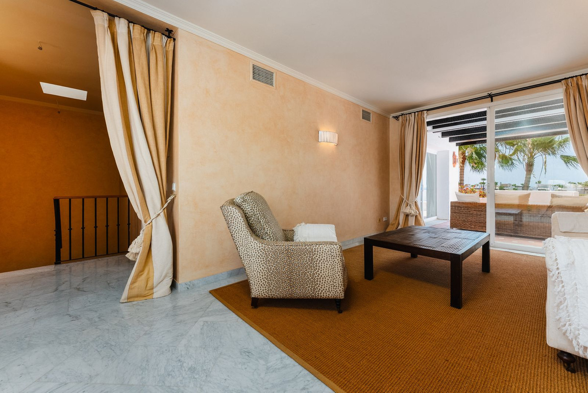 3 Bed Apartment for sale in Marbella Costa Del Sol, Málaga, Spain