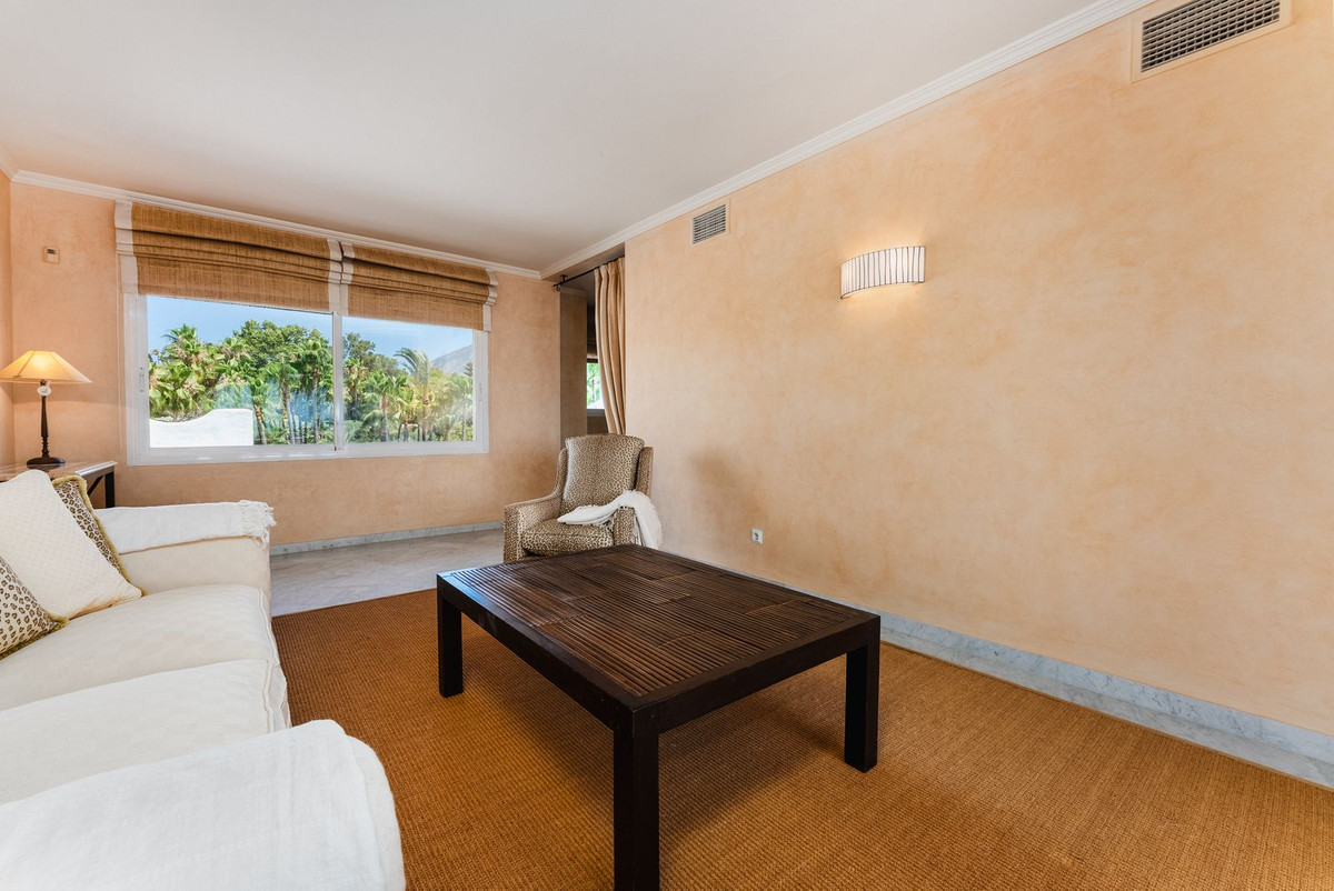 3 Bed Apartment for sale in Marbella Costa Del Sol, Málaga, Spain
