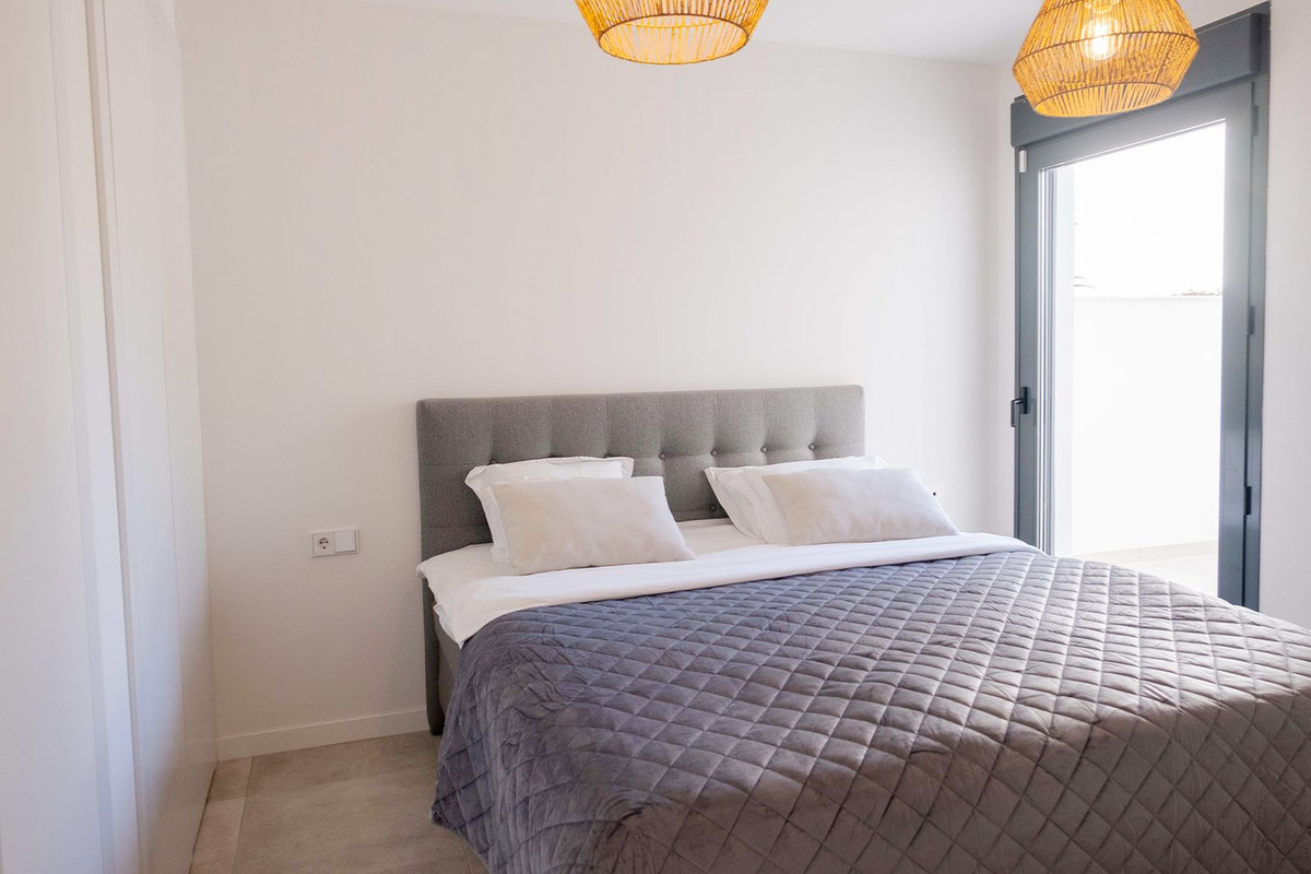 Se vende Apartamento Planta Baja de 2 dormitorios en Costa Del Sol, Málaga, España