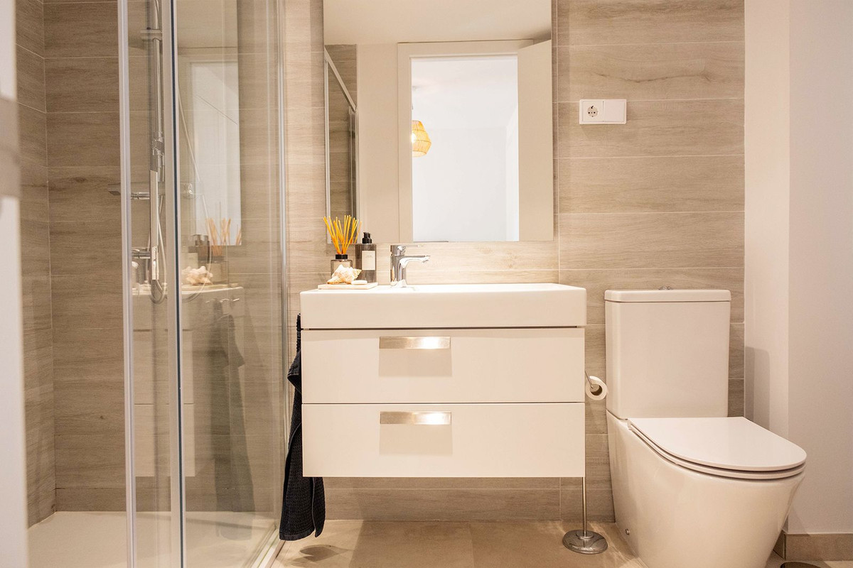 Se vende Apartamento Planta Baja de 2 dormitorios en Costa Del Sol, Málaga, España
