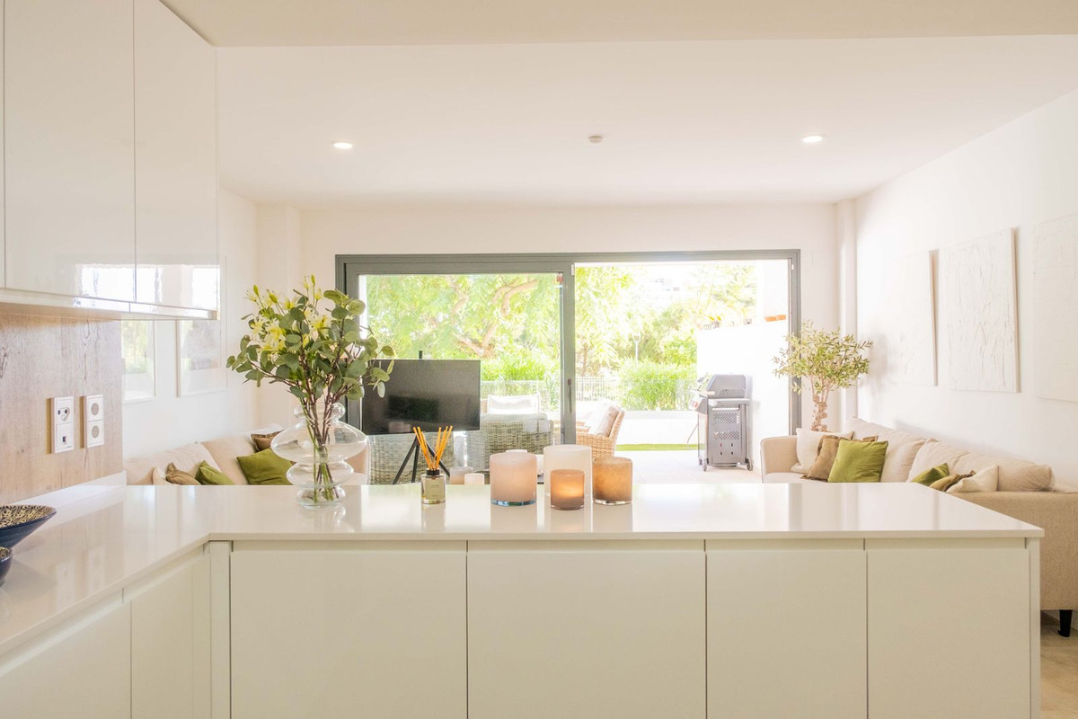 Se vende Apartamento Planta Baja de 2 dormitorios en Costa Del Sol, Málaga, España