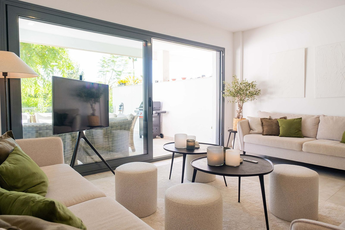 Se vende Apartamento Planta Baja de 2 dormitorios en Costa Del Sol, Málaga, España