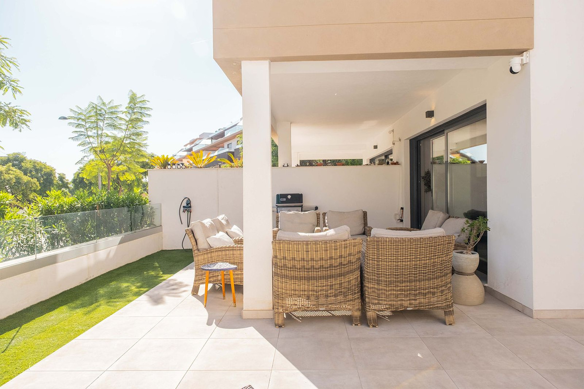 Se vende Apartamento Planta Baja de 2 dormitorios en Costa Del Sol, Málaga, España