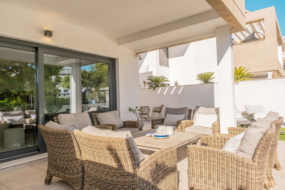 Se vende Apartamento Planta Baja de 2 dormitorios en Costa Del Sol, Málaga, España