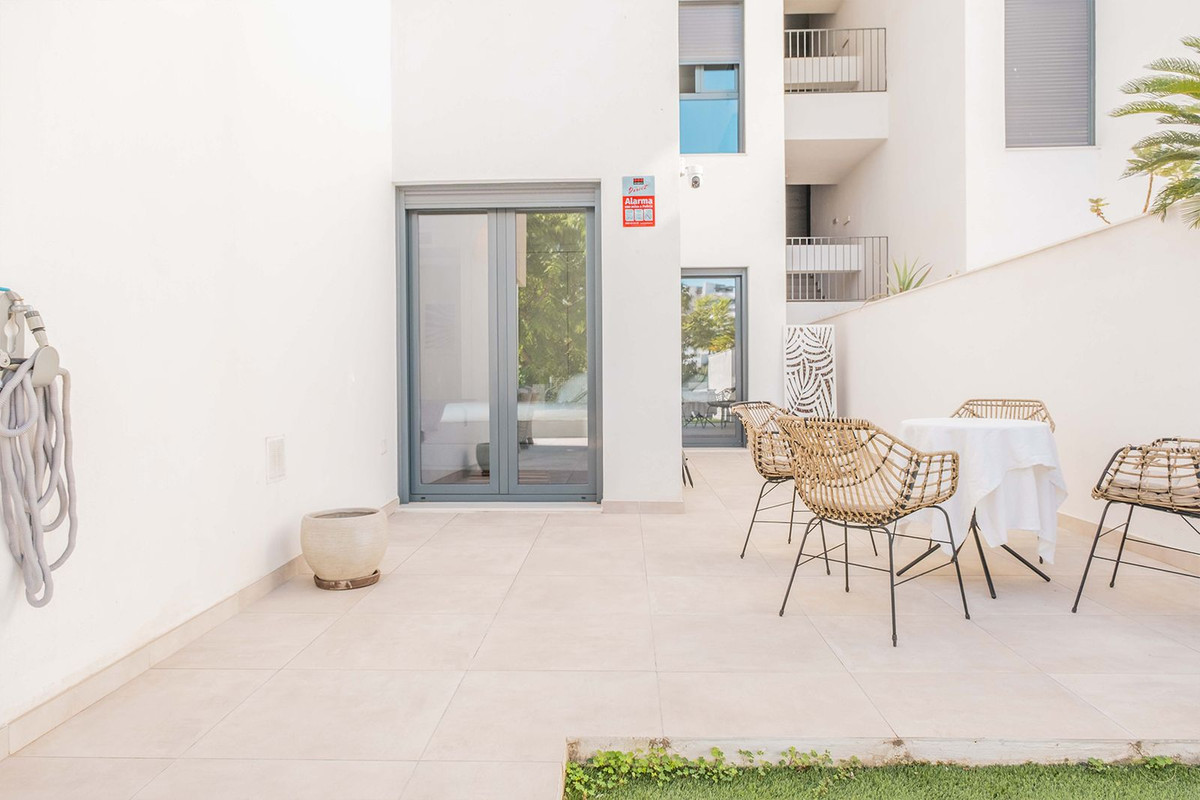 Se vende Apartamento Planta Baja de 2 dormitorios en Costa Del Sol, Málaga, España
