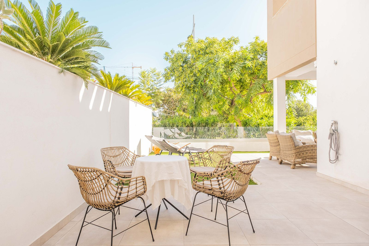 Se vende Apartamento Planta Baja de 2 dormitorios en Costa Del Sol, Málaga, España