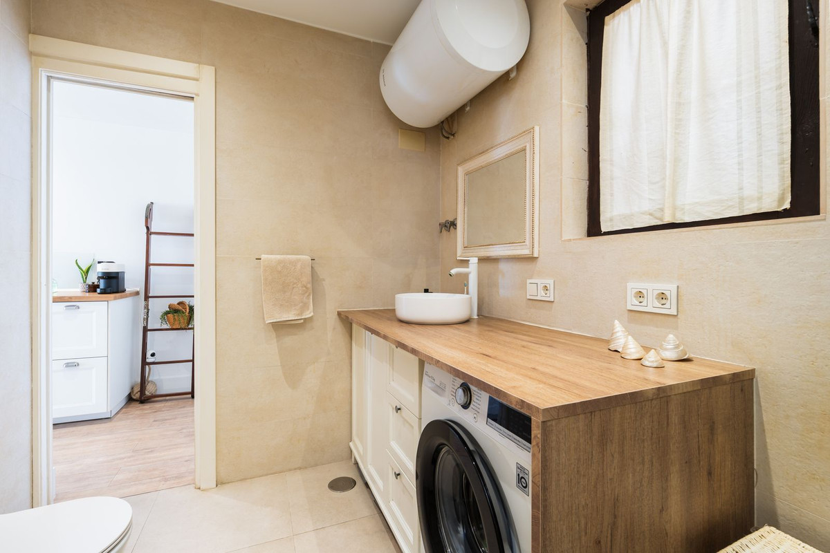 1 Bed Apartment for sale in Puerto Banús Costa Del Sol, Málaga, Spain